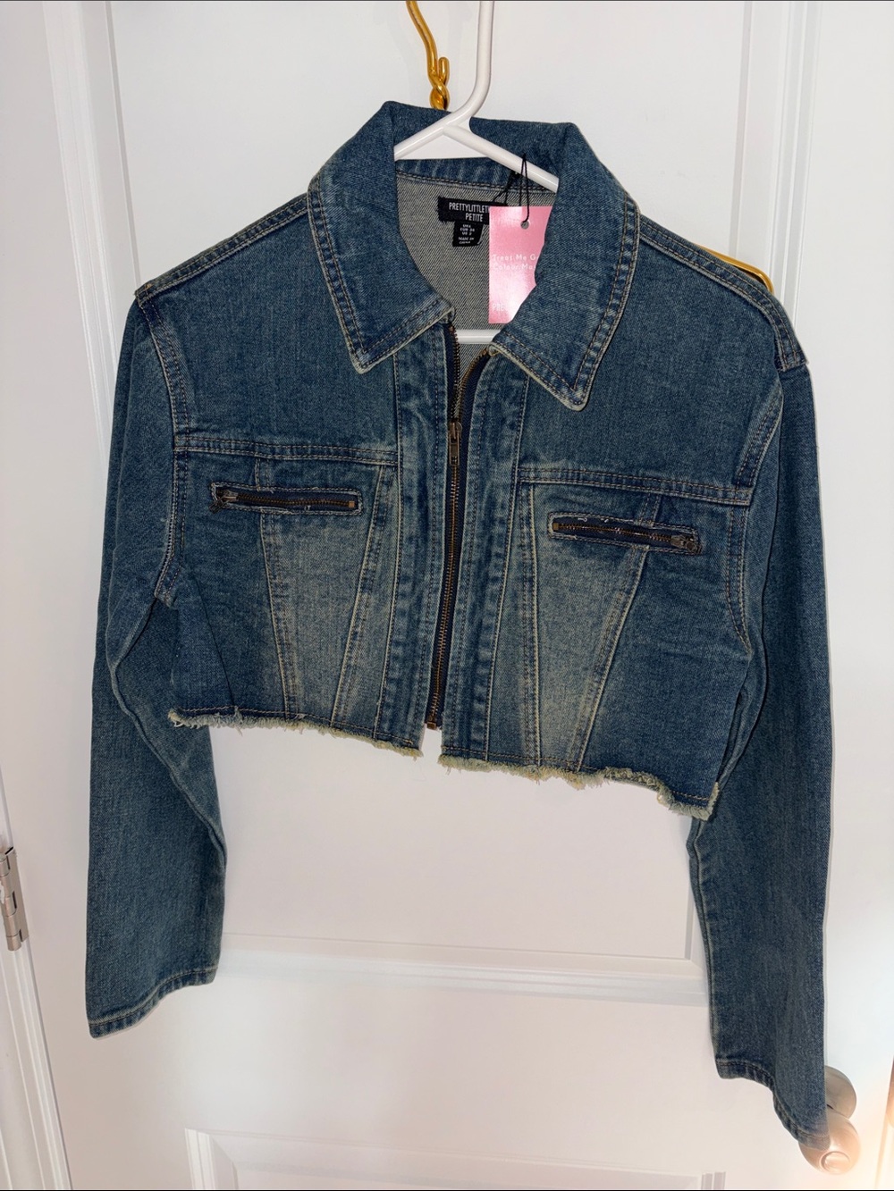 PrettyLittleThing Raw Hem Cropped Denim Jacket - Dark Blue